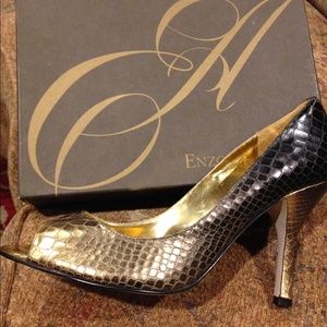 Enzo Angiolini Medium Gold ombré Reptile Leather Heels 9.5